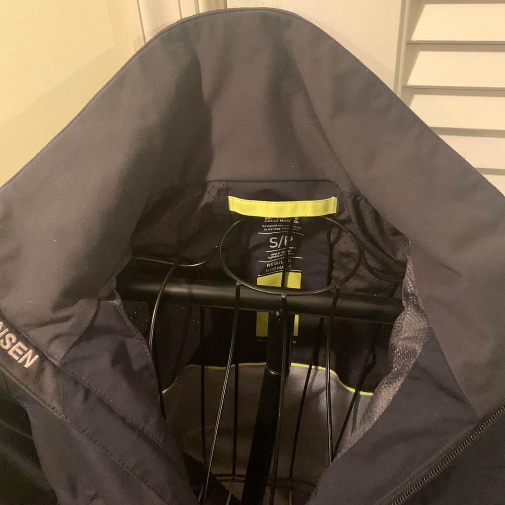Helly Hansen Jacket - image 2